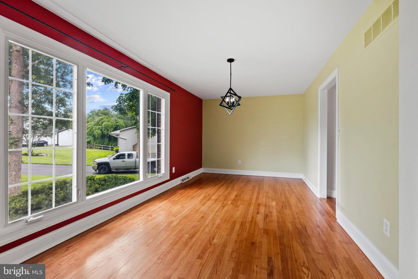 2700 Hunting Ridge Court photo 11