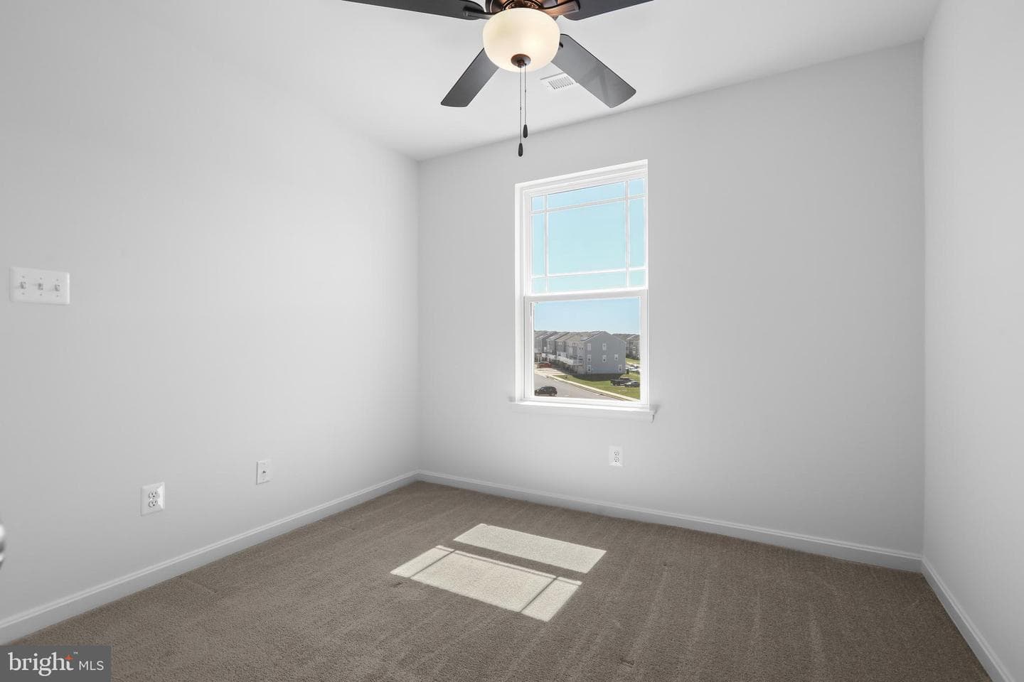 379 Hackley Drive photo 27