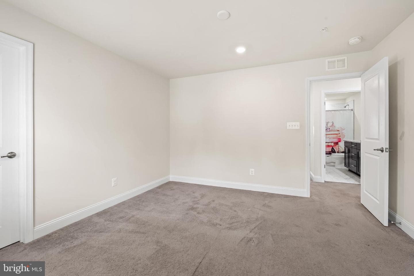 944 Bentgrass Drive photo 31