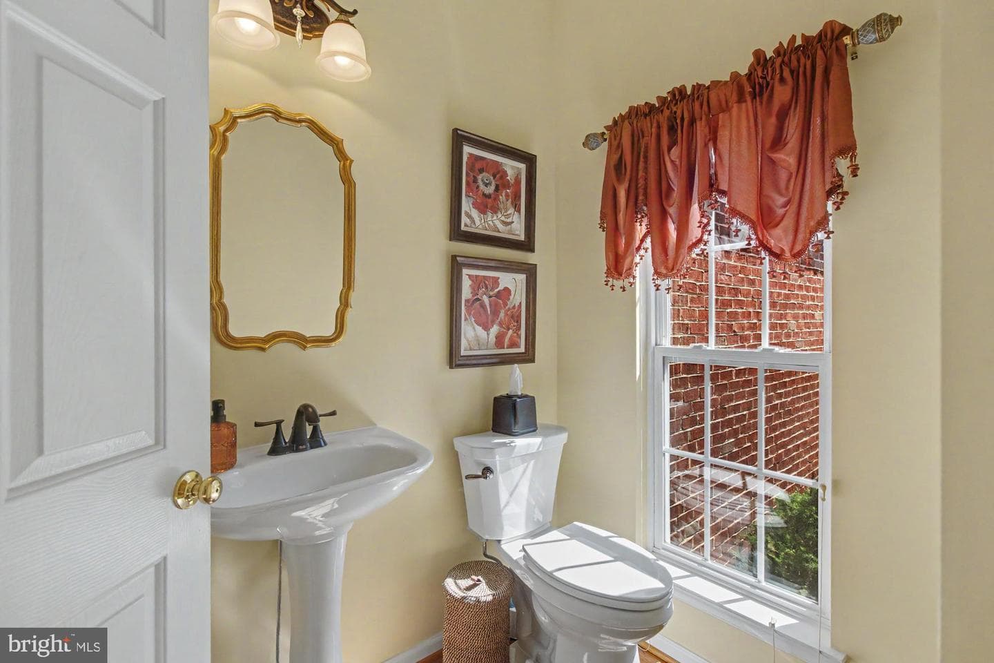 306 Loganwood Court photo 8