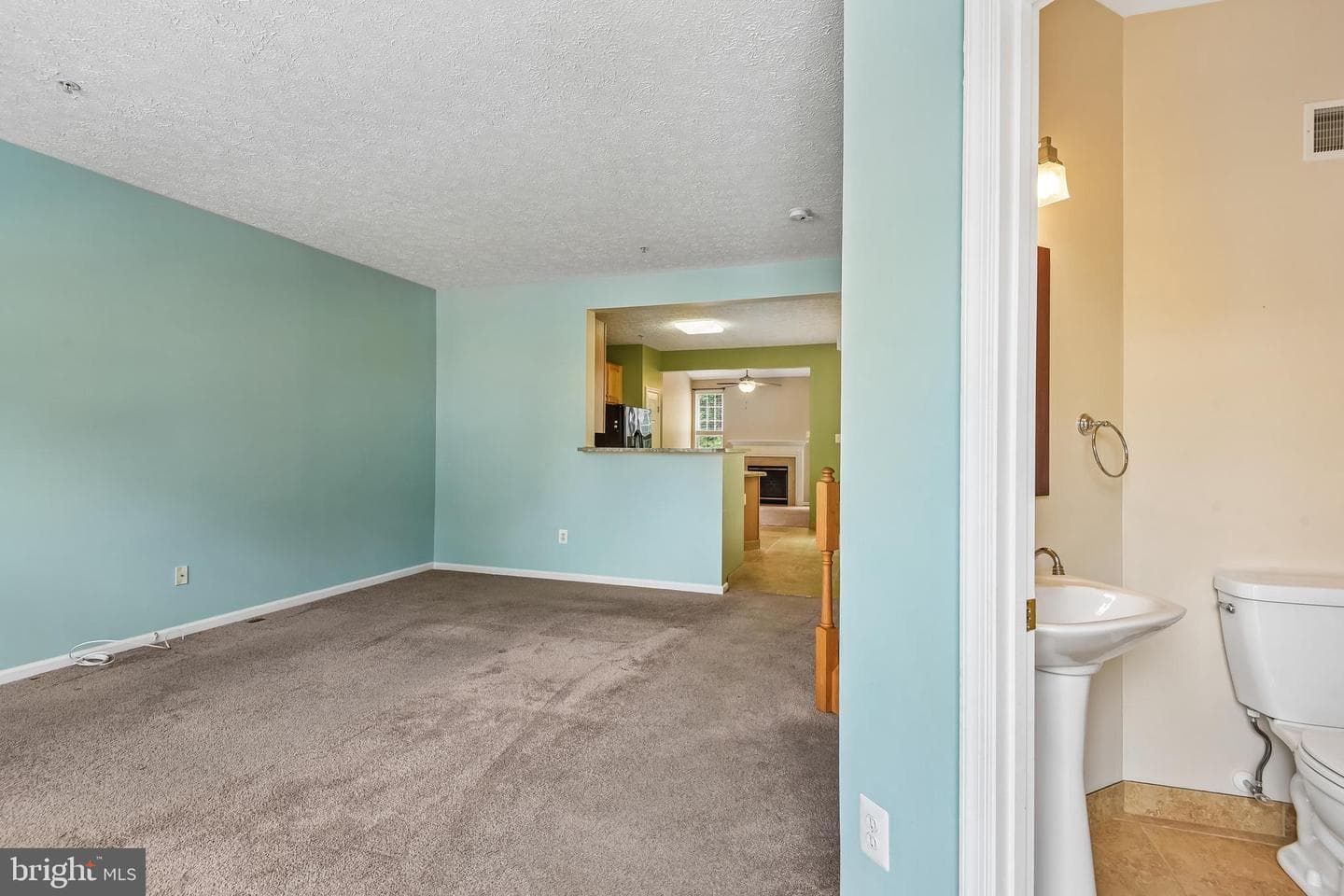 413 Foreland Garth photo 11