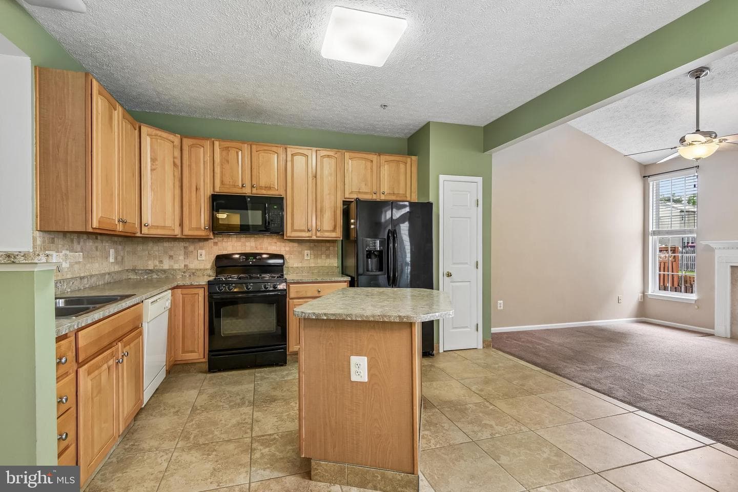 413 Foreland Garth photo 19