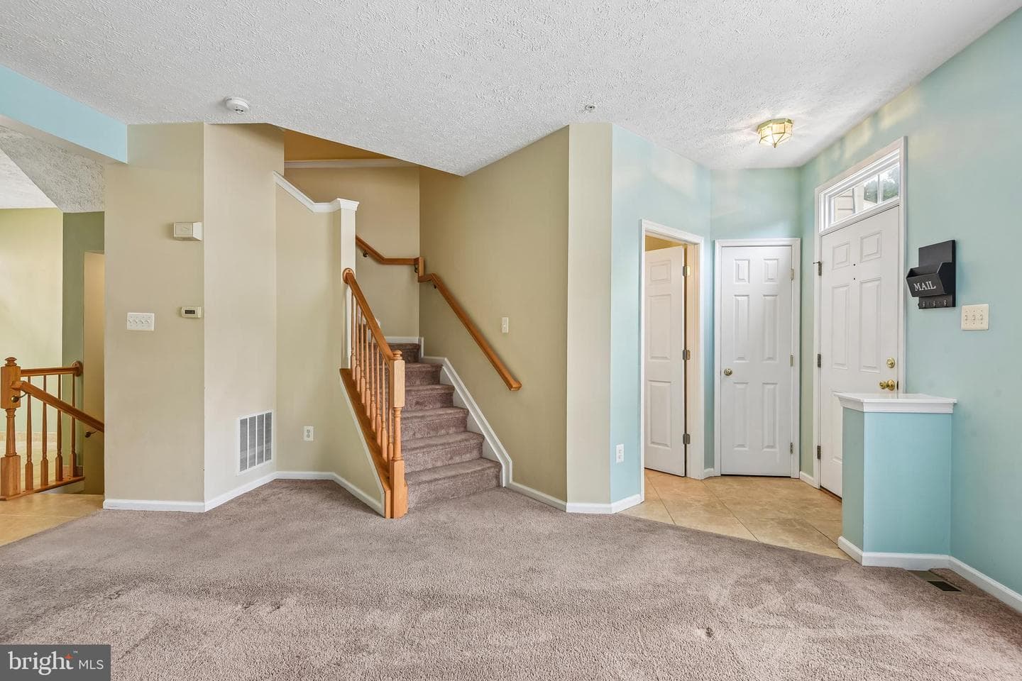 413 Foreland Garth photo 4