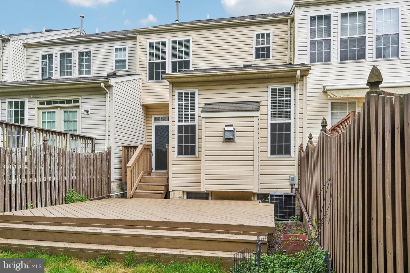 413 Foreland Garth photo 45