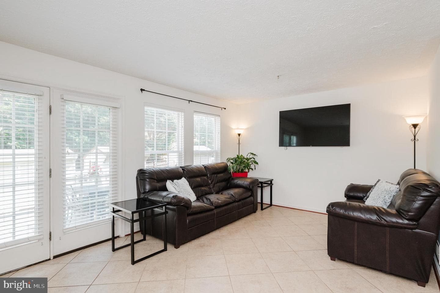434 Rose Way photo 16