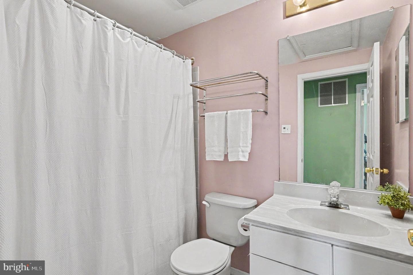 953 Gainsborough Court #953 photo 22
