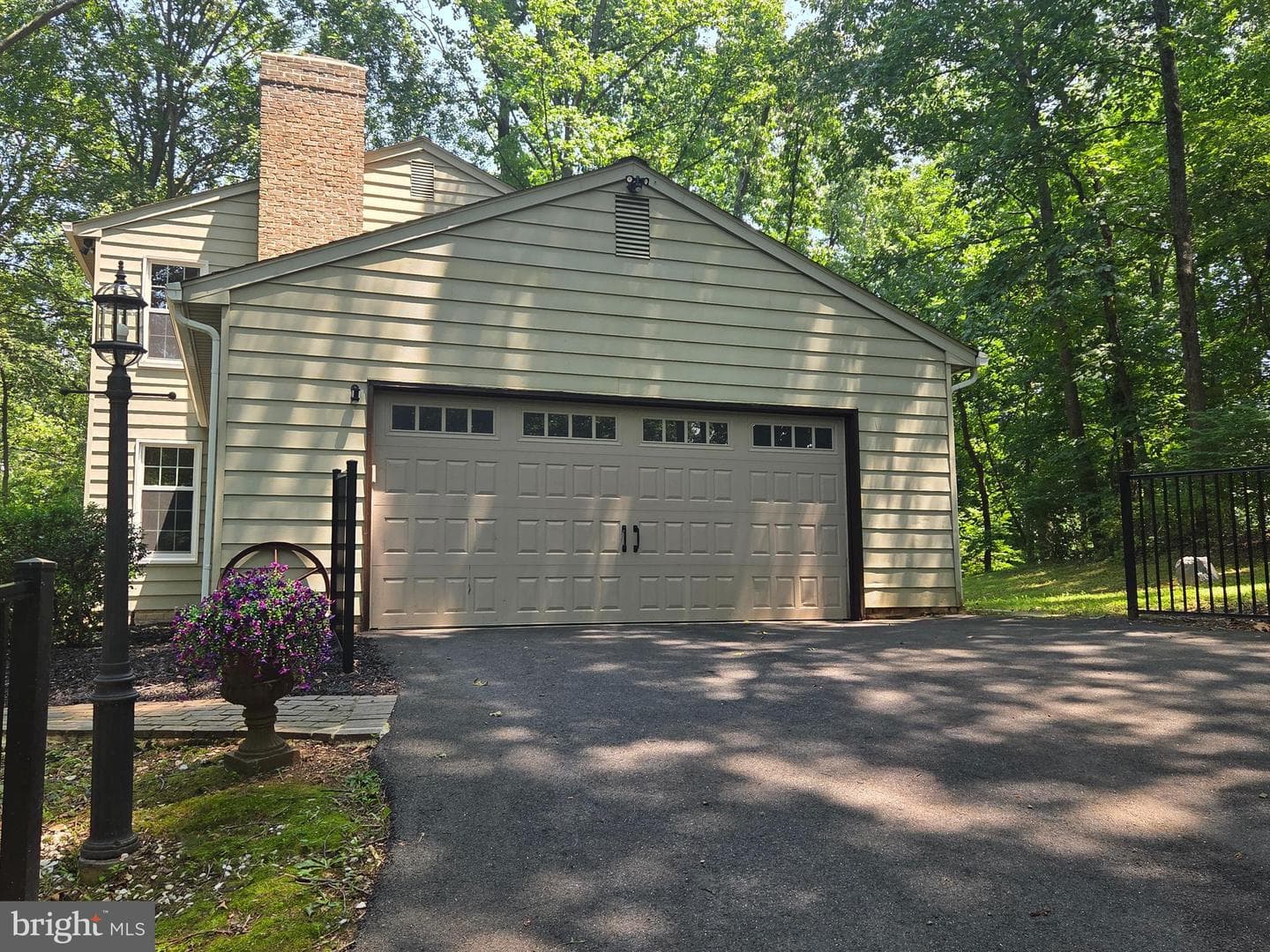 901 Southampton Road photo 3