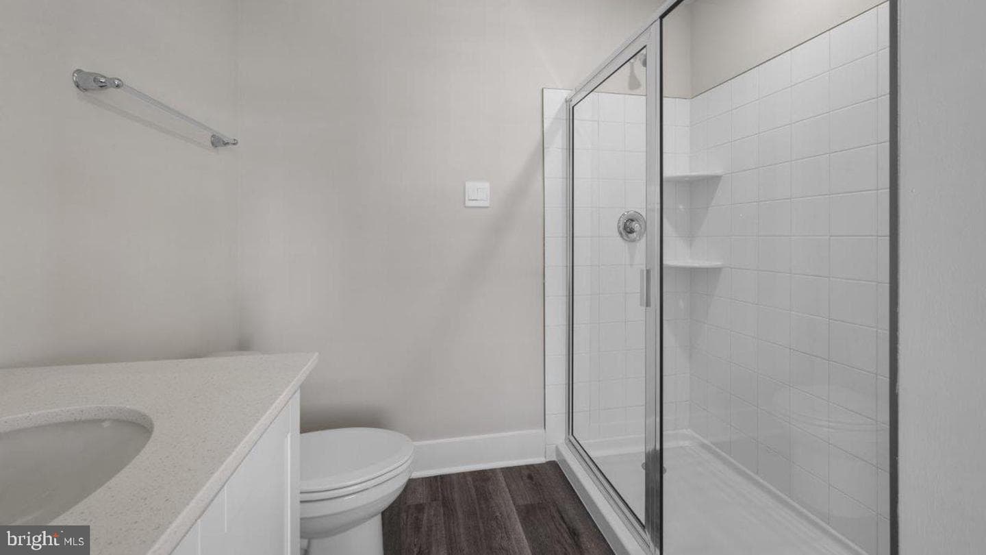 363 Hackley Drive photo 32