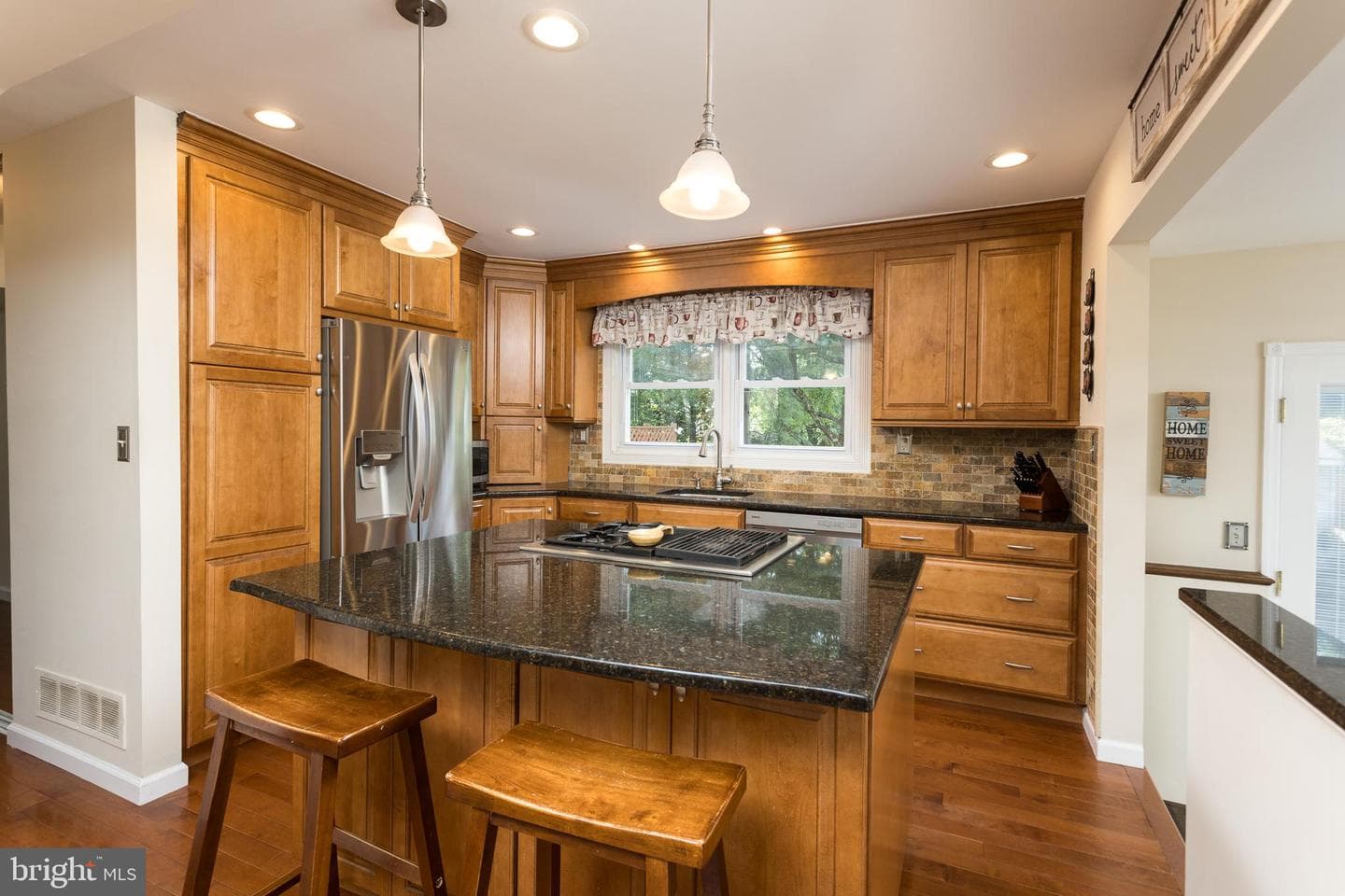 218 Garnett Road photo 11