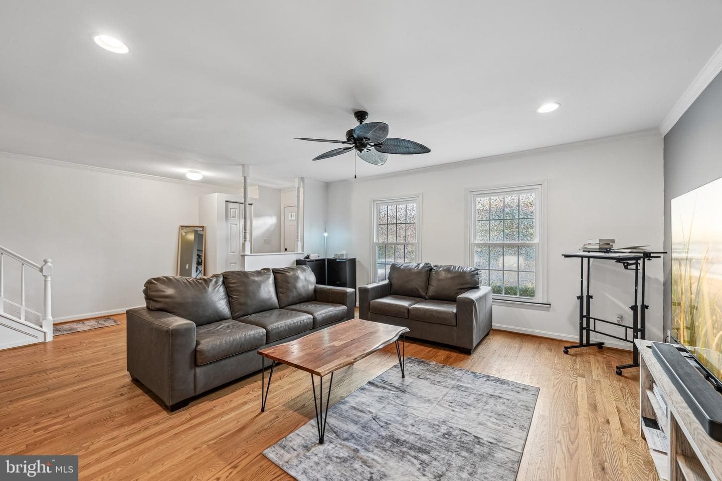1307 Littlefield Pl photo 3