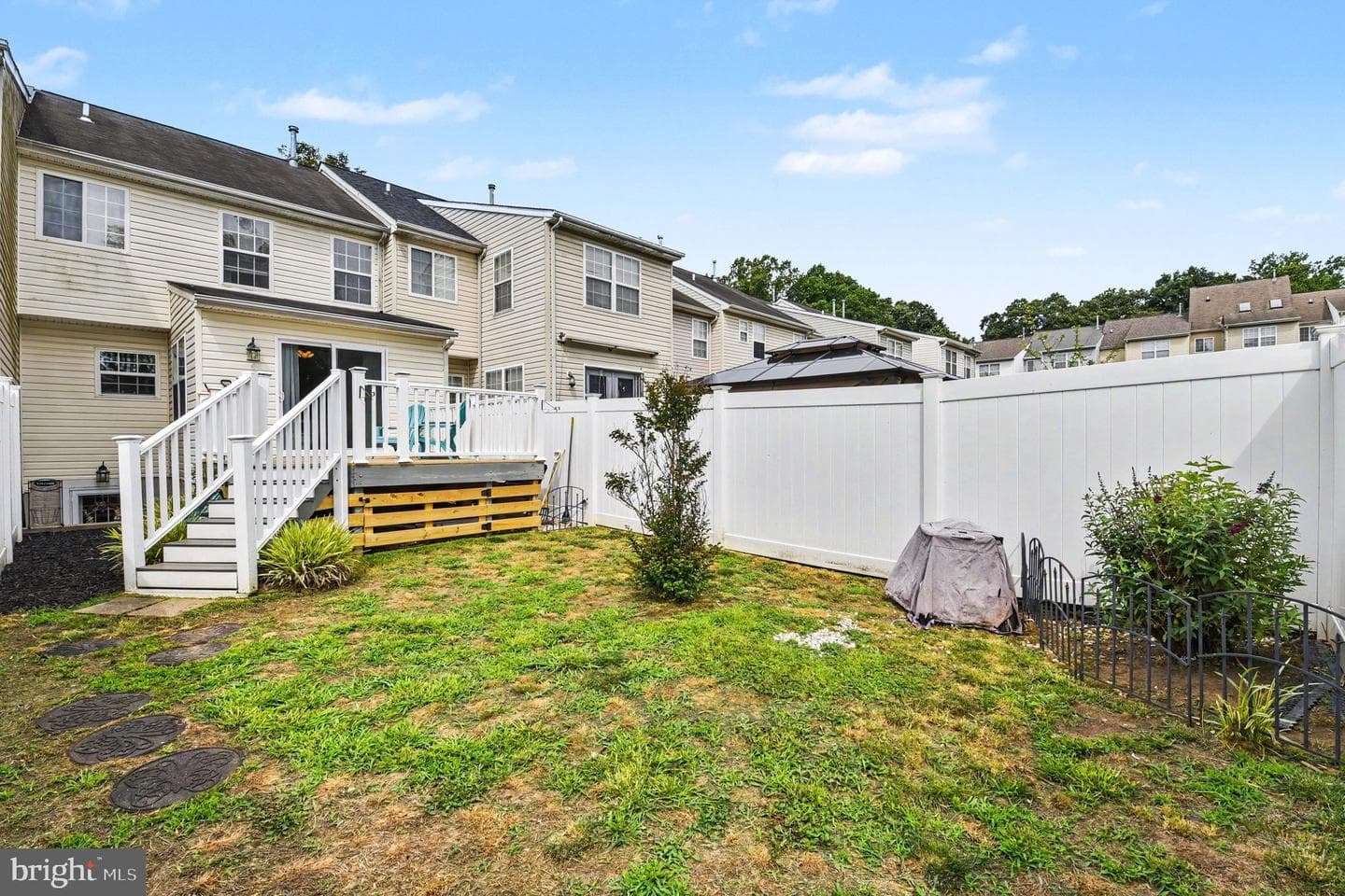 715 Shallow Ridge Court photo 4