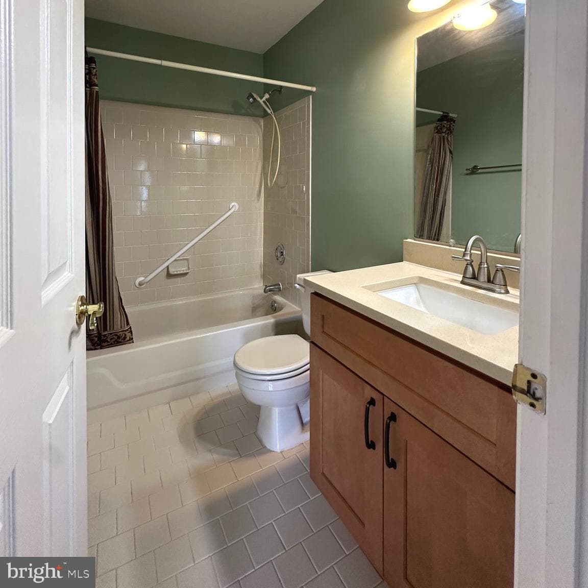1712 Landmark Drive #j photo 26
