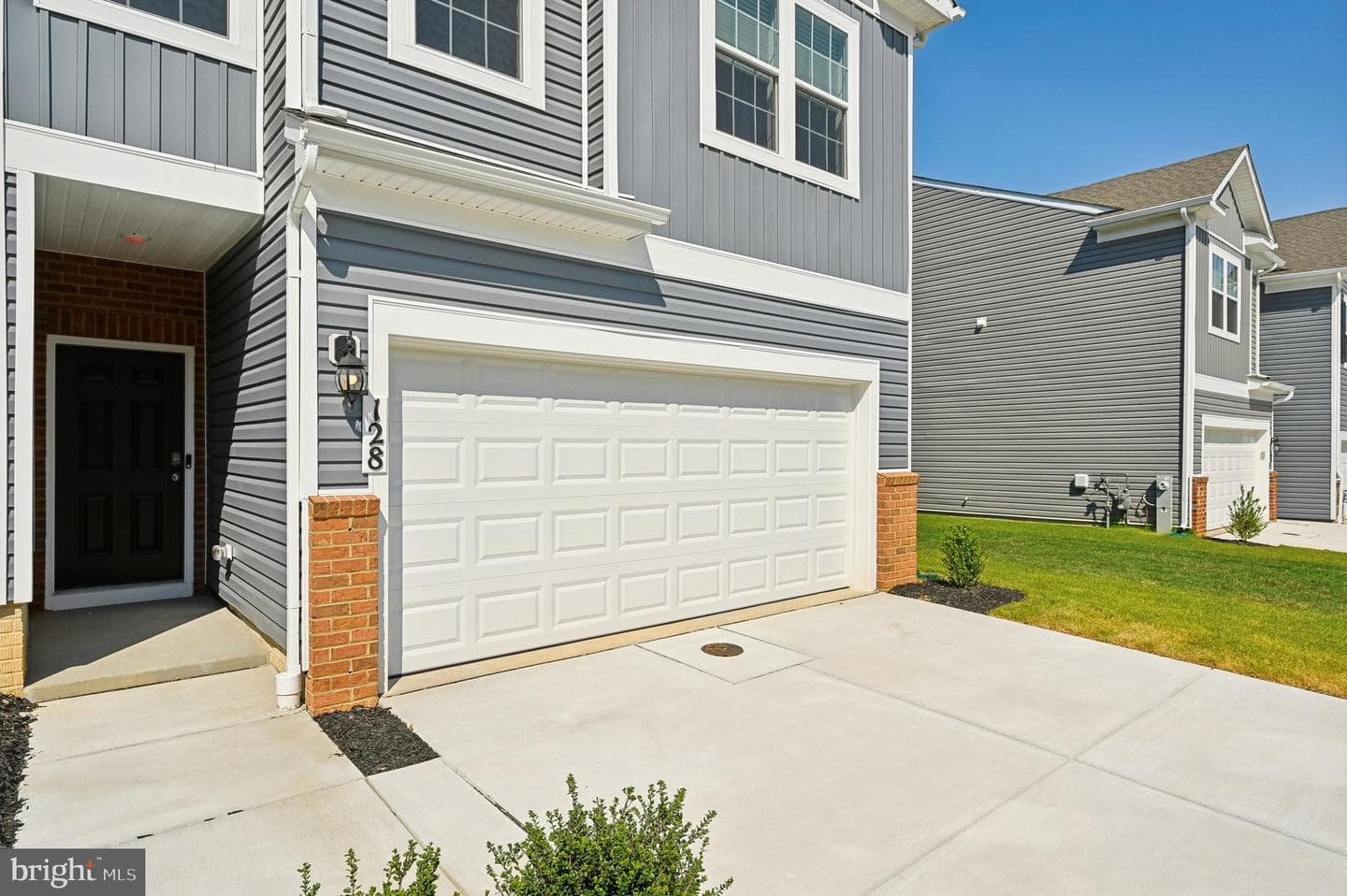 704 Managrass Drive photo 3