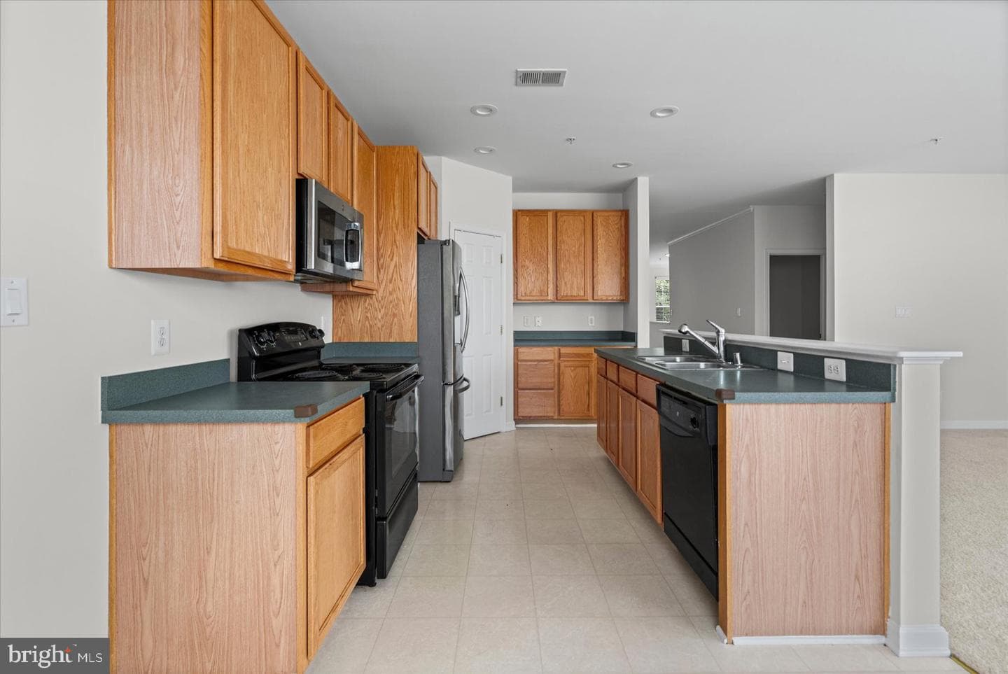1670 Mohegan Drive #b photo 10