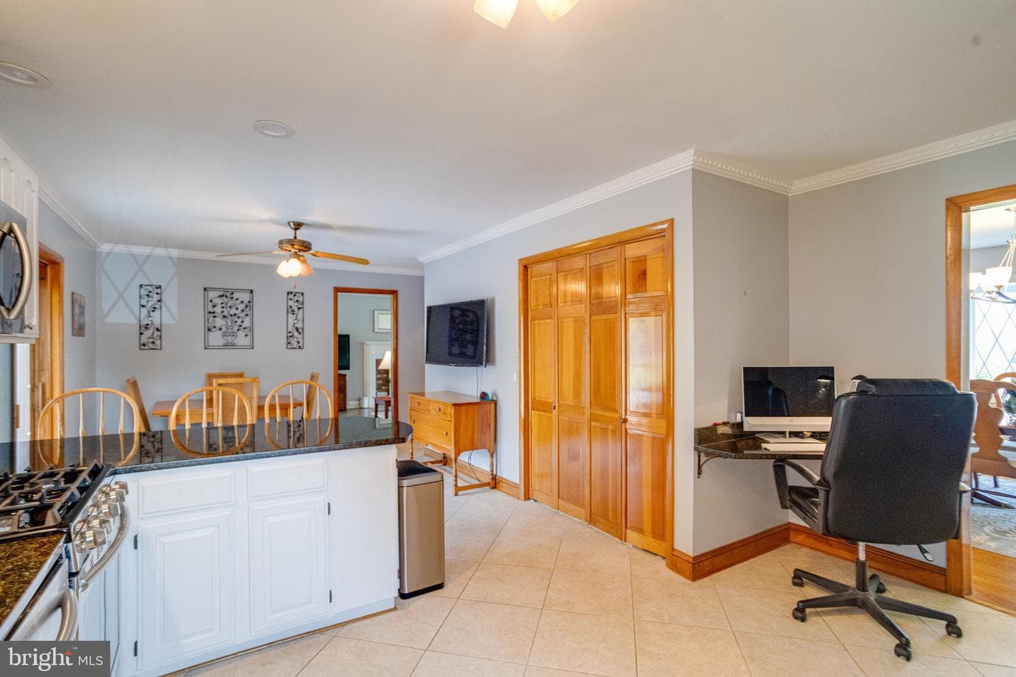 2300 Kings Arms Drive photo 39