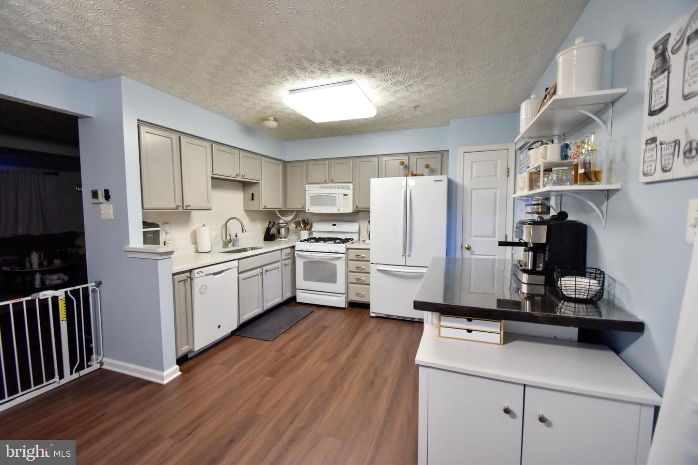 1032 Jeanett Way photo 9