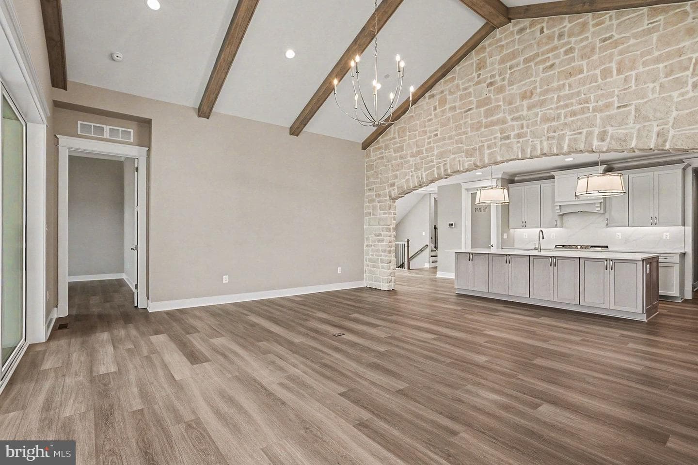 320 Sunnys Halo Dr photo 5