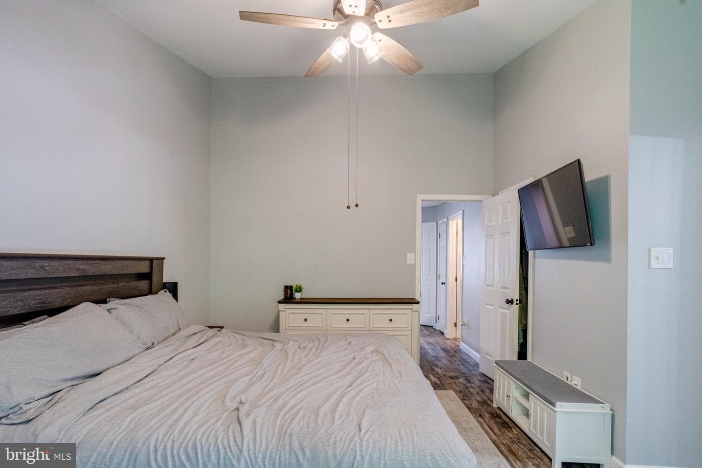 214 Gracecroft Court photo 33