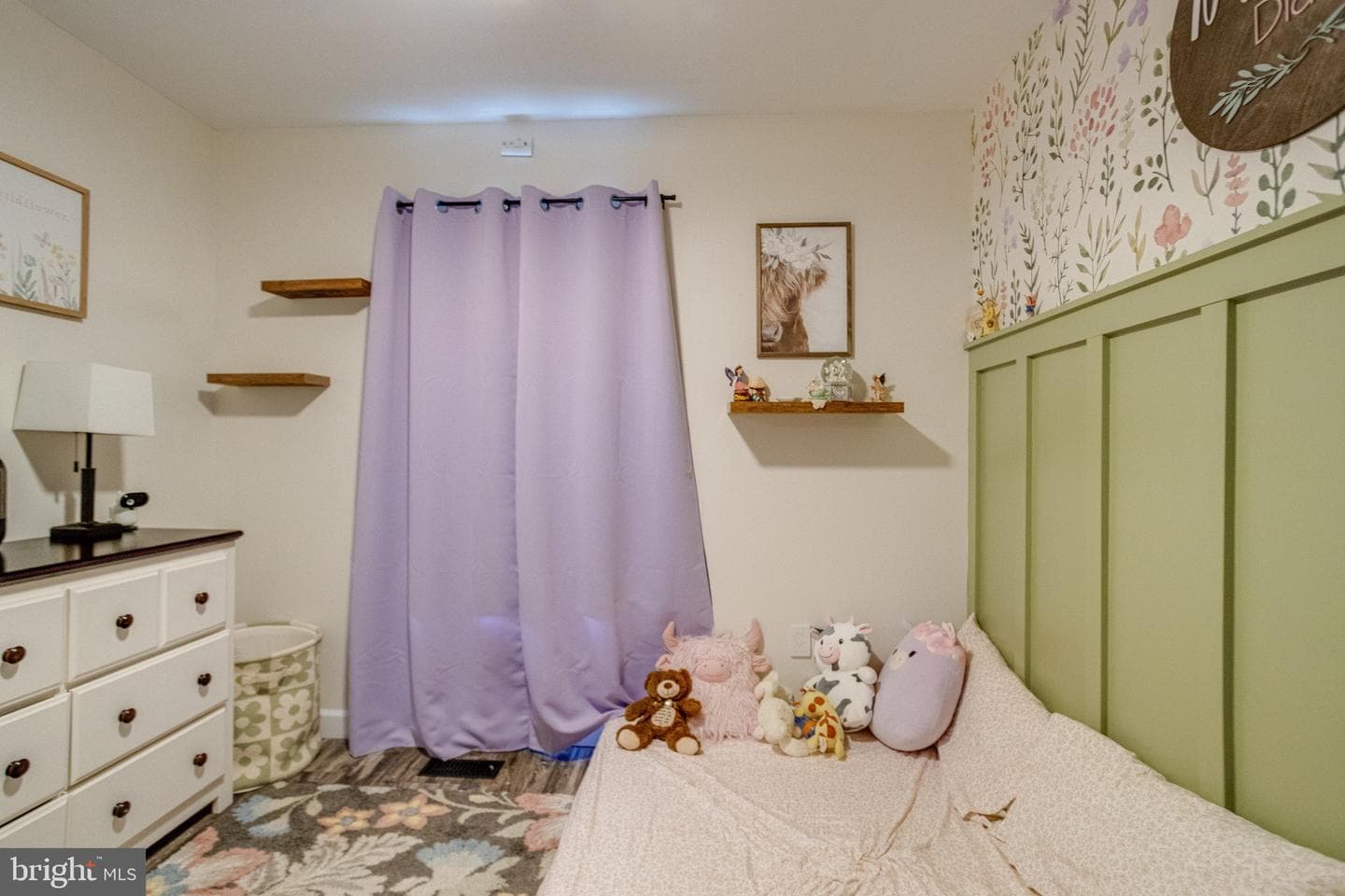 214 Gracecroft Court photo 40