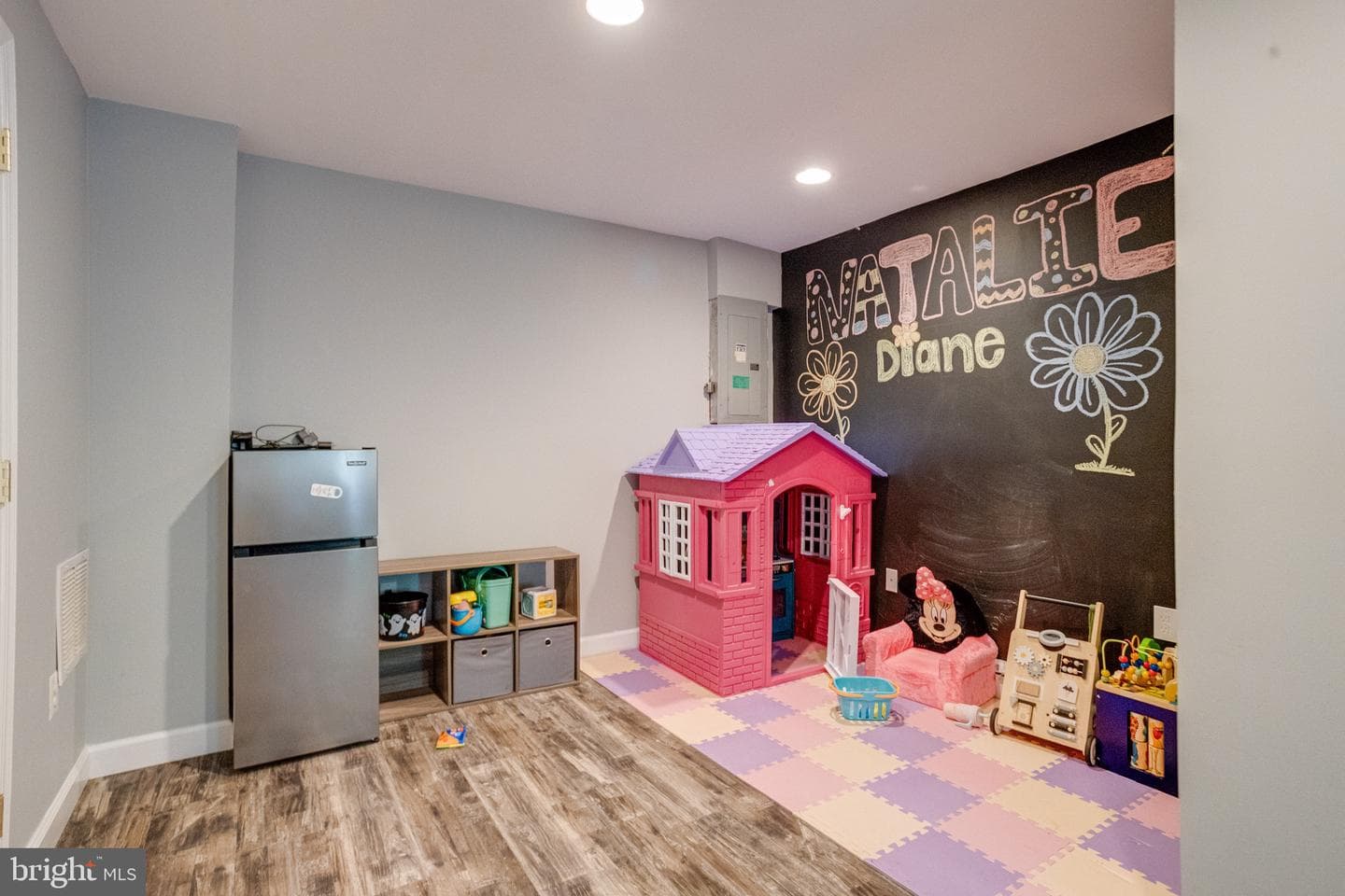214 Gracecroft Court photo 45
