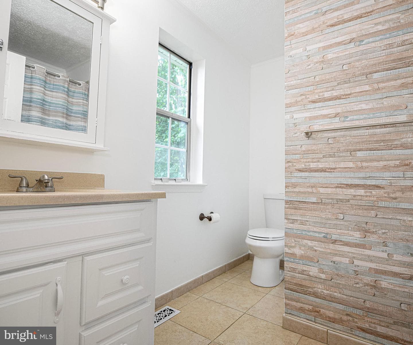 626 Gairloch Place photo 23