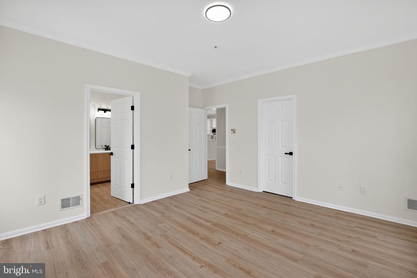 906 Whispering Ridge Lane photo 16