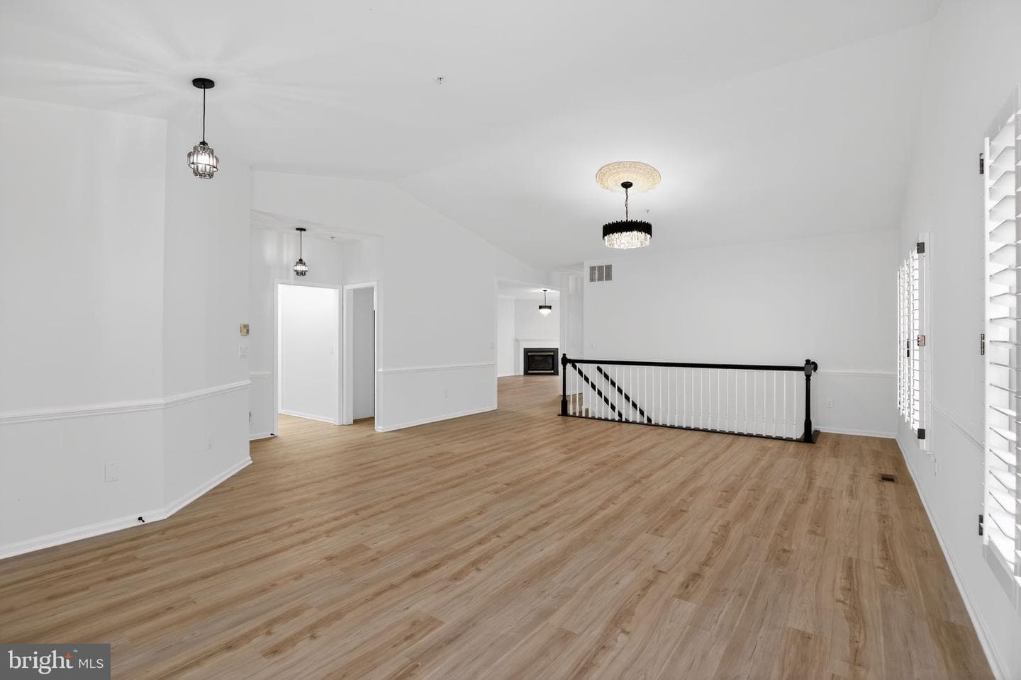 906 Whispering Ridge Lane photo 7