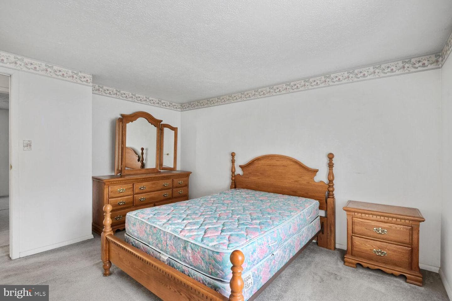 1520 Meadowcrest Court photo 19