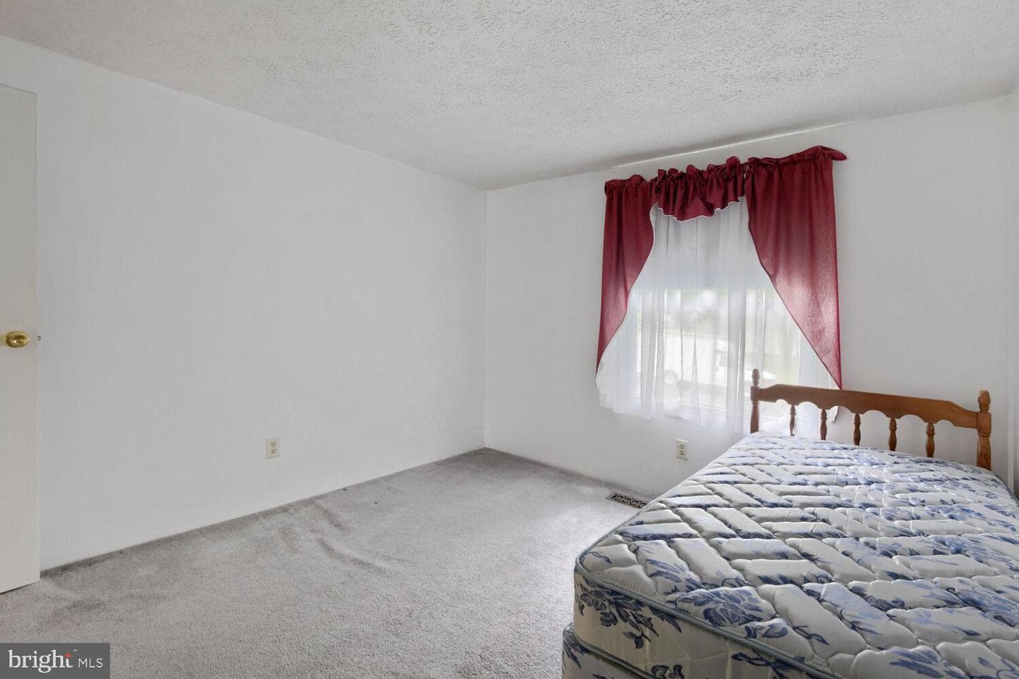 1520 Meadowcrest Court photo 23