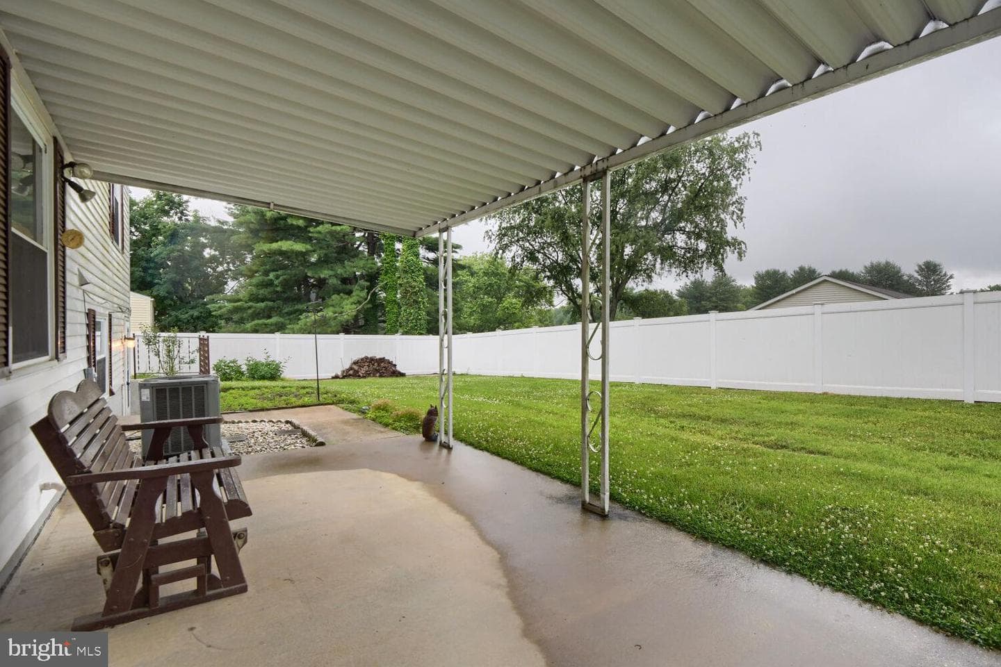 1520 Meadowcrest Court photo 32