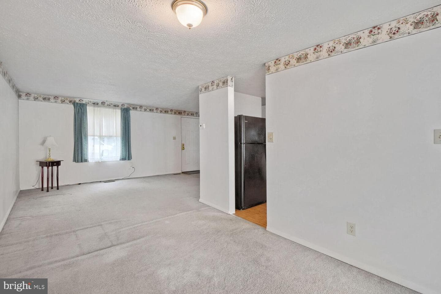 1520 Meadowcrest Court photo 8