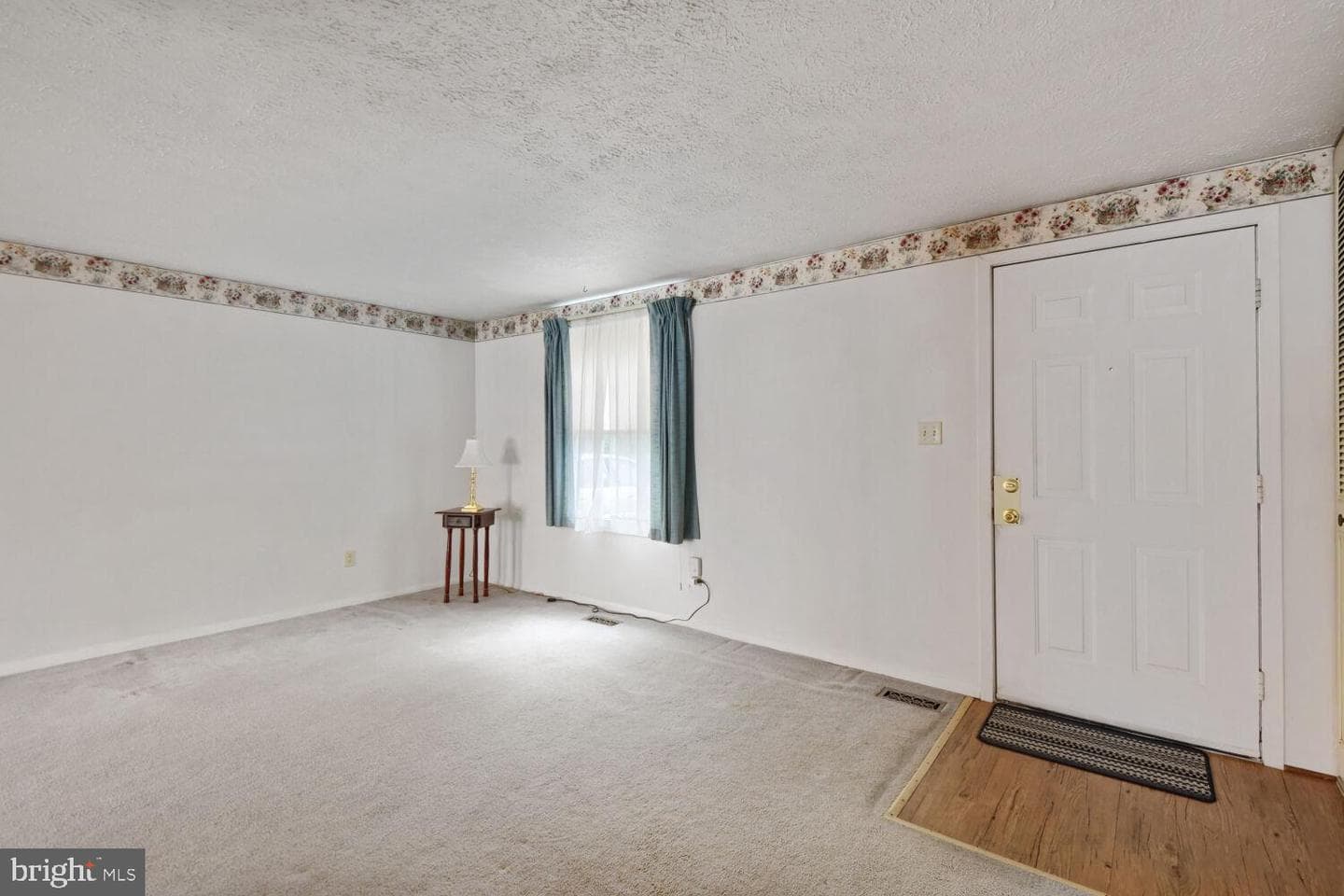 1520 Meadowcrest Court photo 9
