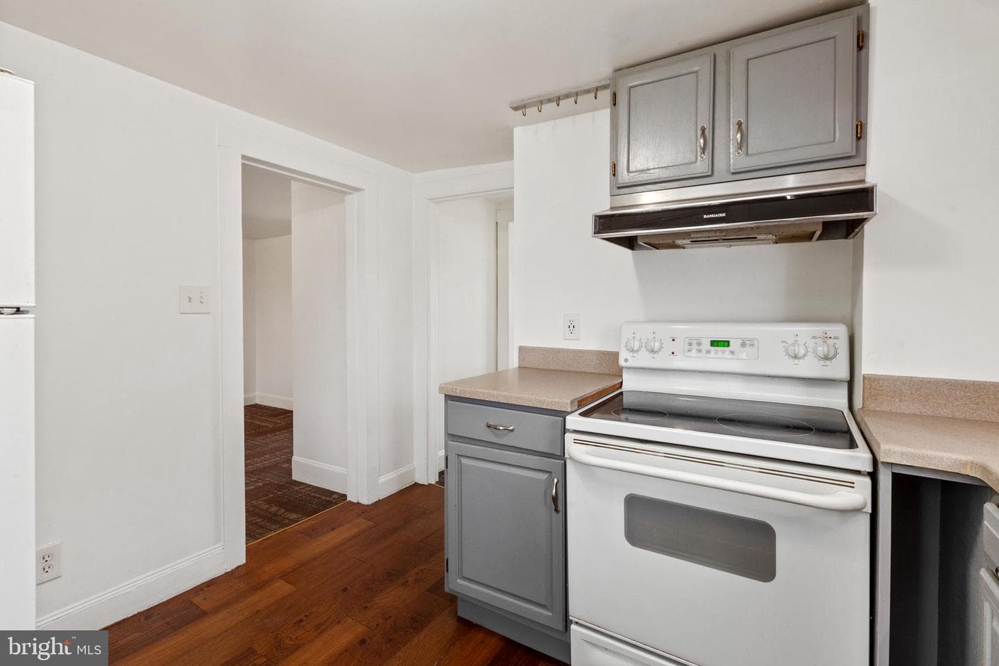 27 E Bel Air Avenue photo 40
