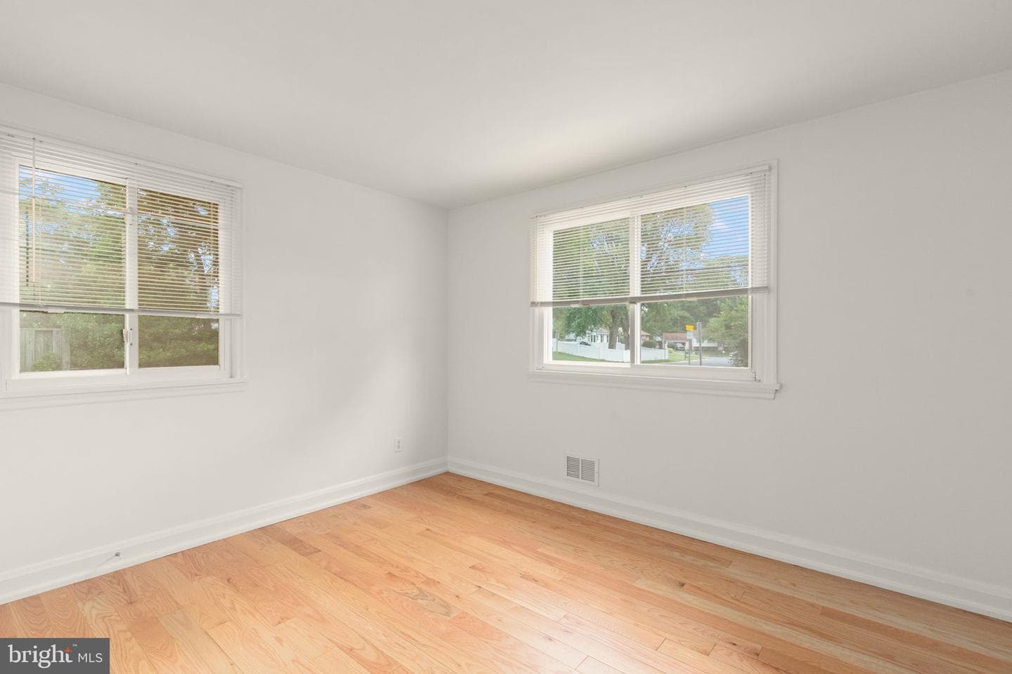 336 Catherine Street photo 21
