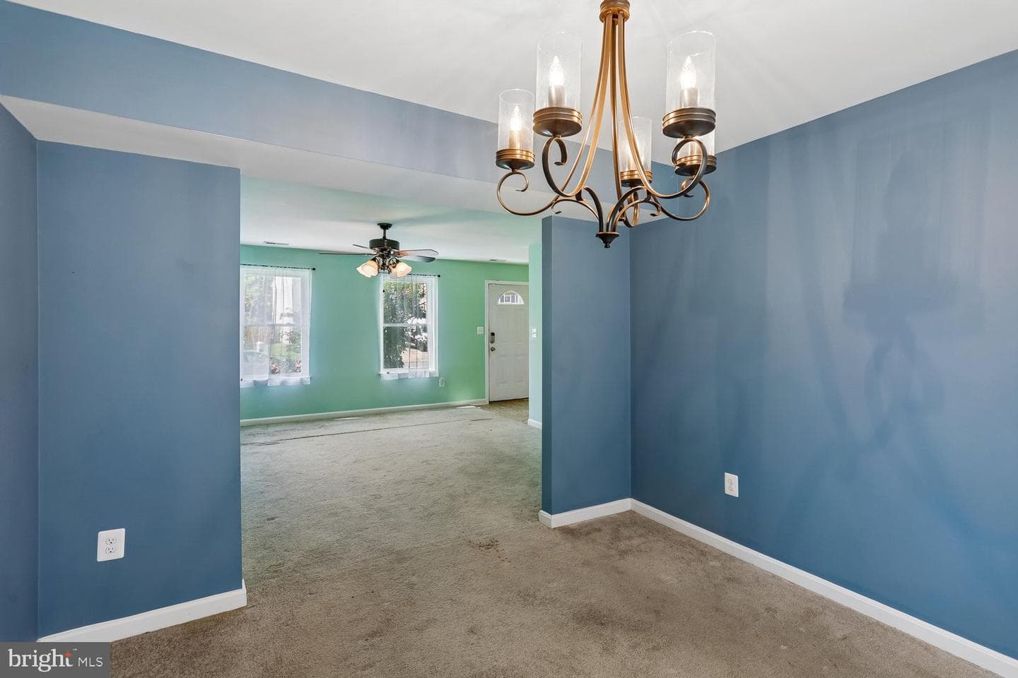 472 Winterberry Drive photo 11