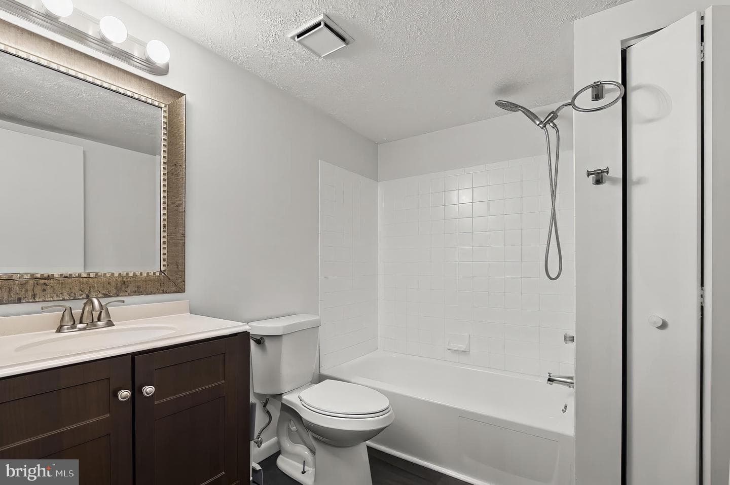 1002 Magnolia Woods Court #1002-E photo 15