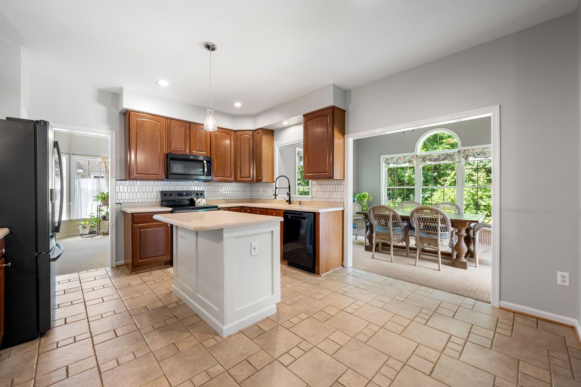 4806 Seven Trails photo 4