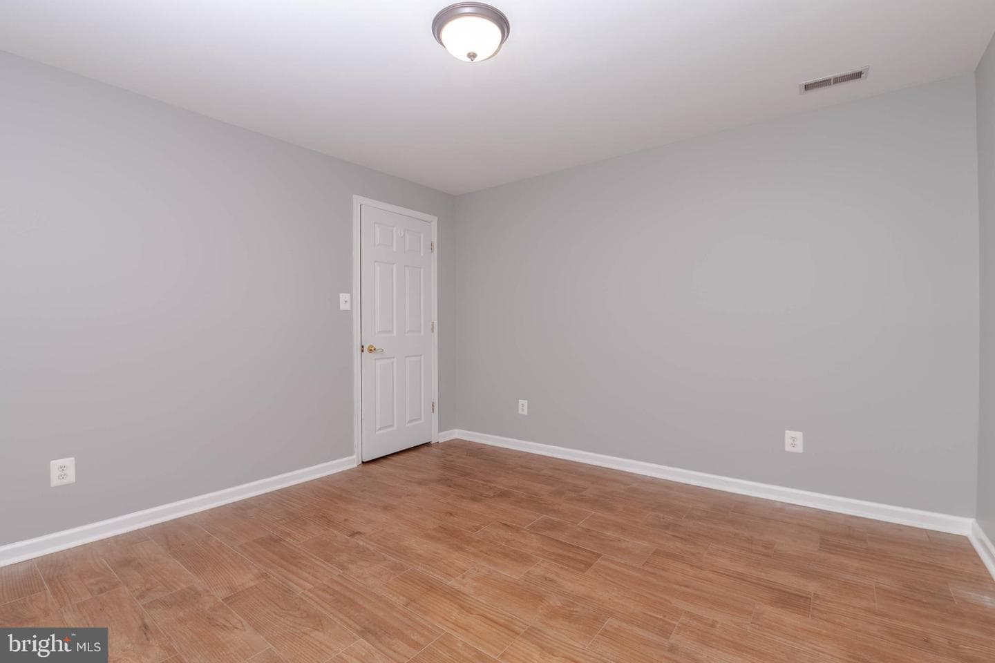 1438 Moonshadow Road photo 49
