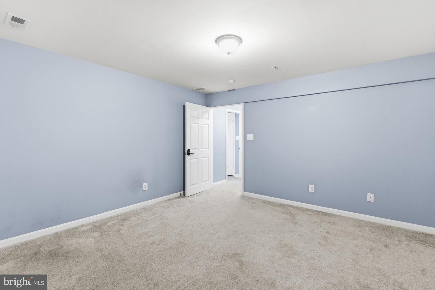503 Silver Charm Court photo 25