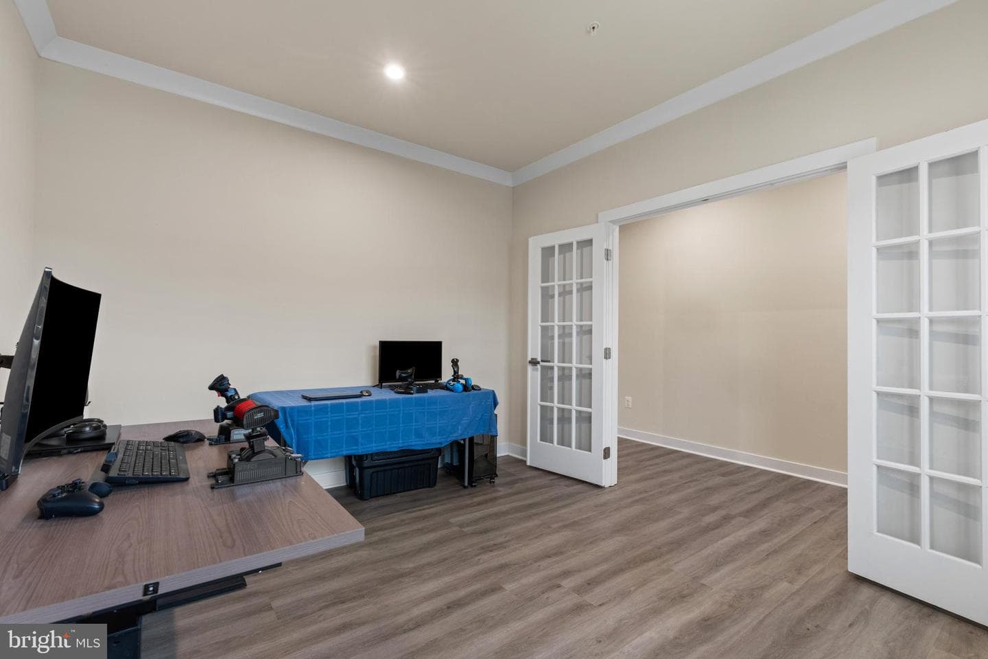 3604 Darvell Circle photo 8