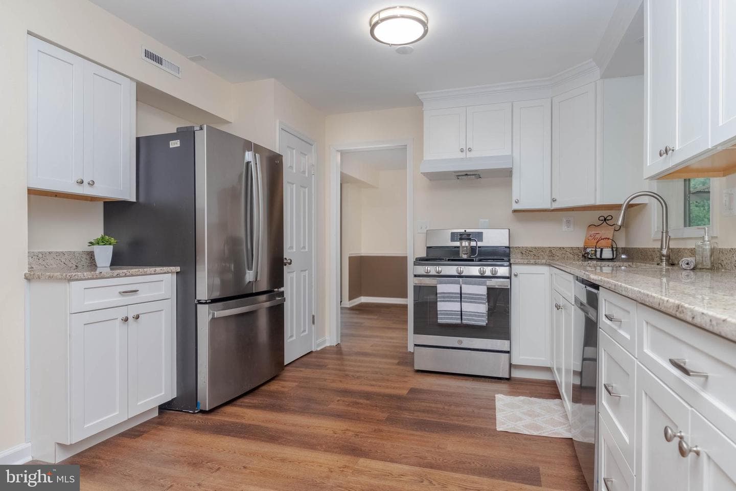 226 Garnett Road photo 12