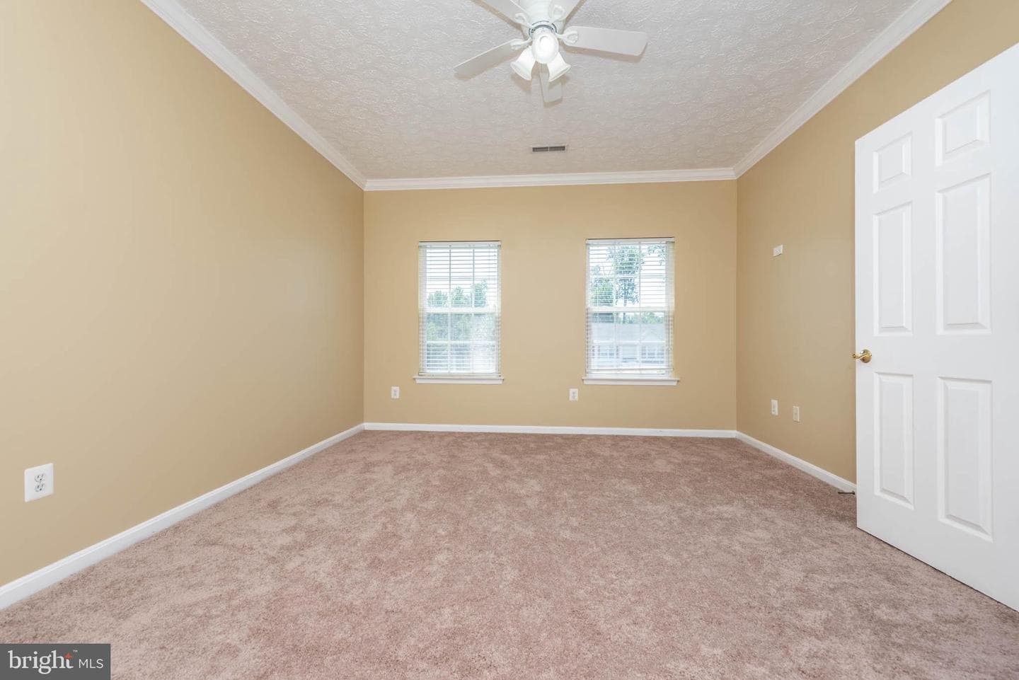 583 Windsong Dr photo 31