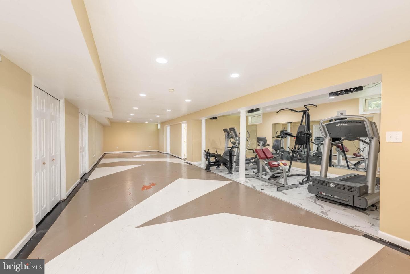 583 Windsong Dr photo 37