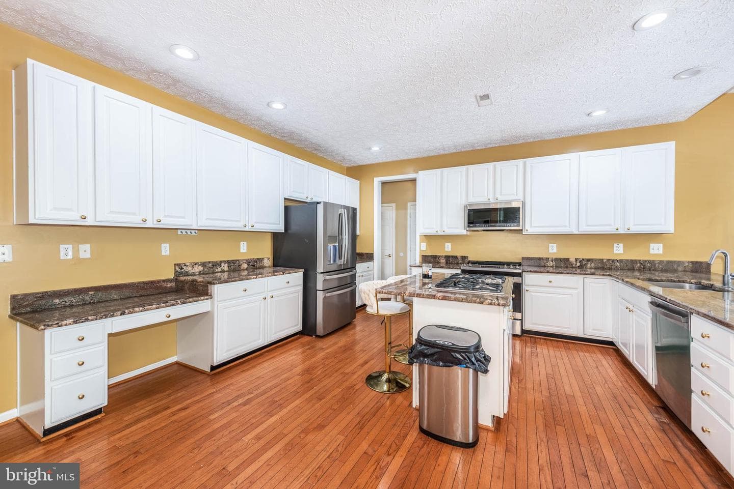 583 Windsong Dr photo 8