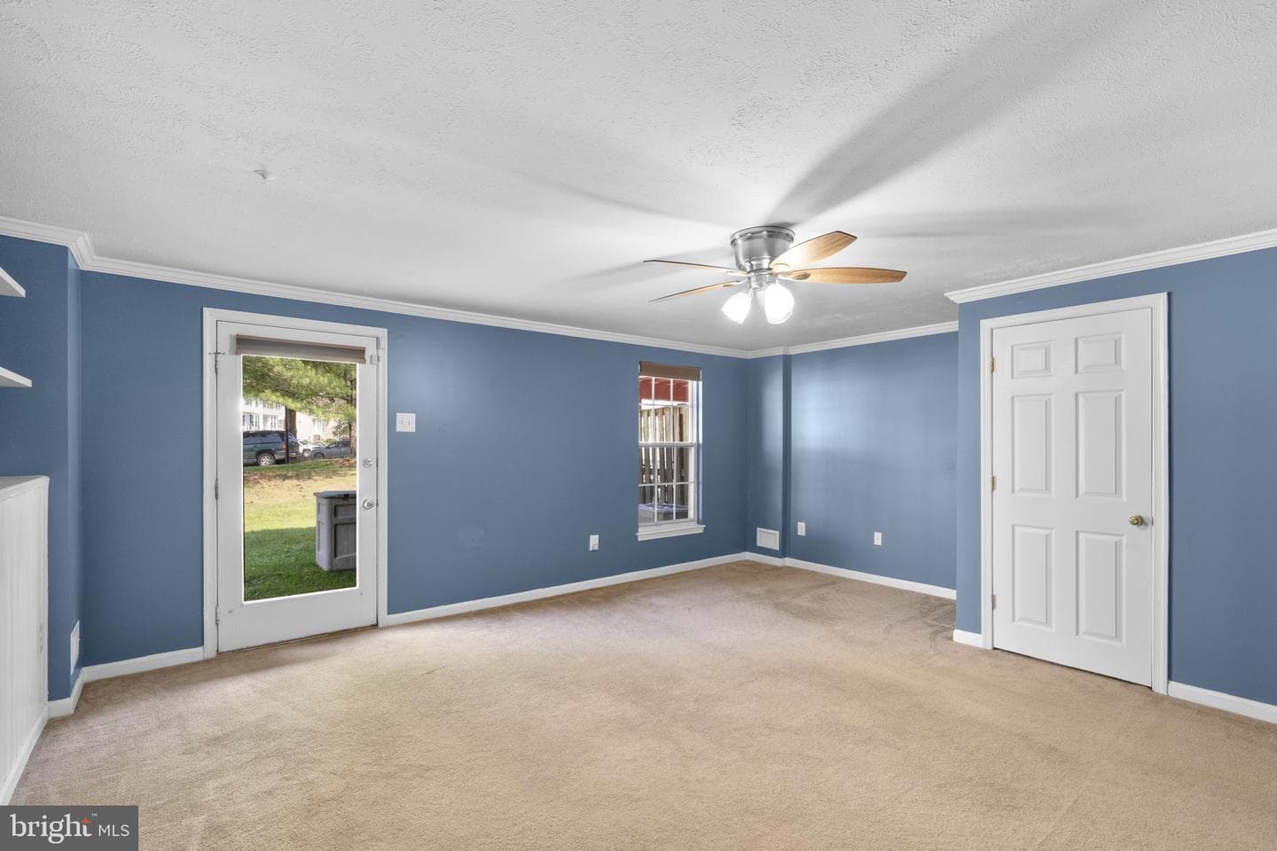 916 Pirates Court photo 32