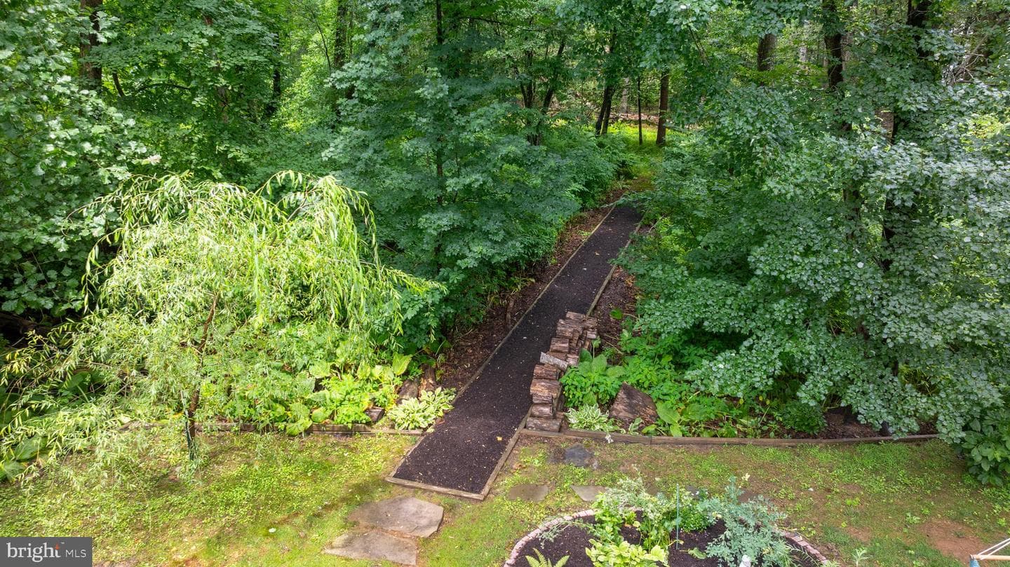 1009 Longstream Court photo 59