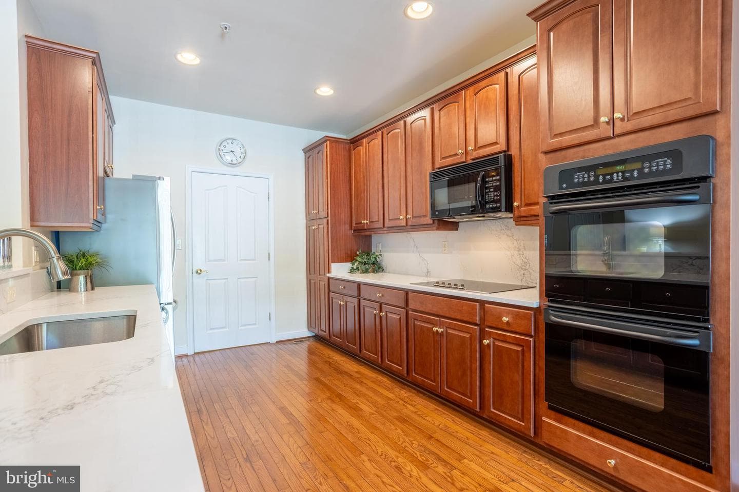 1439 Overlook Way photo 14