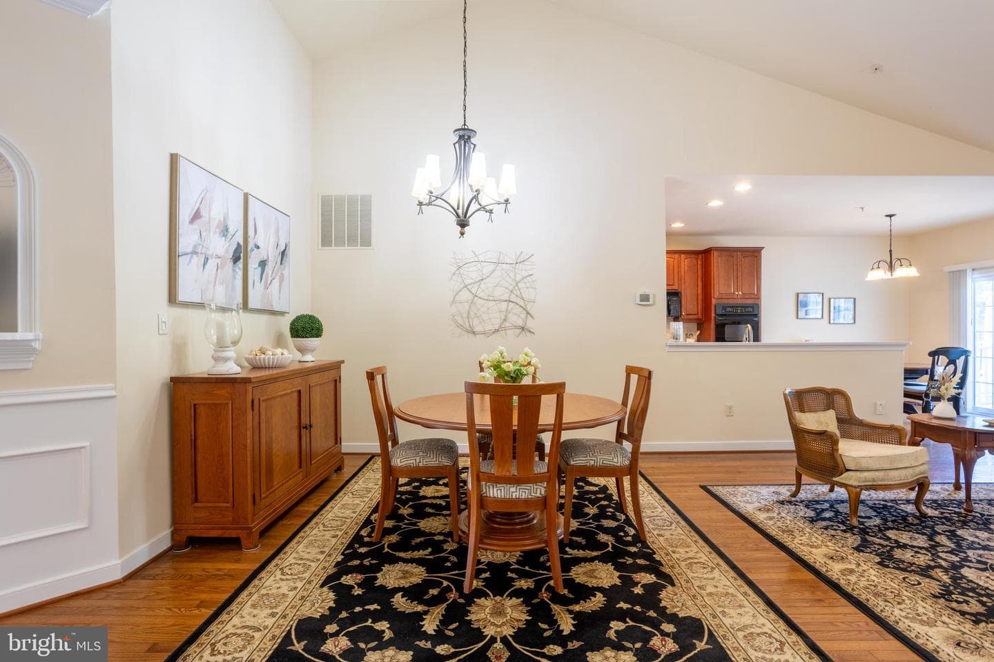 1439 Overlook Way photo 8
