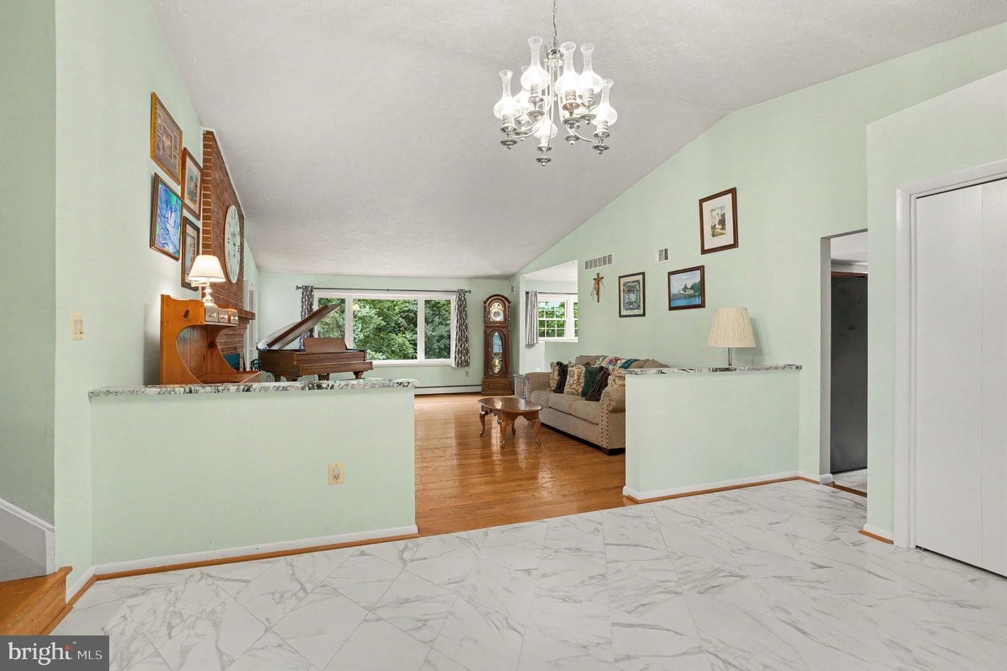 213 Glenwood Road photo 6