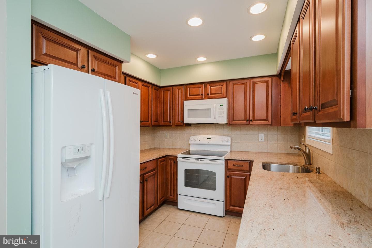 3221 Arbor Hill Court photo 13